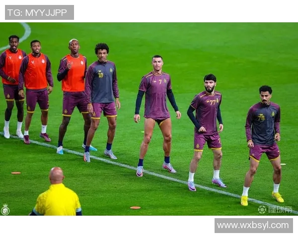 约翰-埃格伯努晒出训练照片,激励粉丝坚持运动